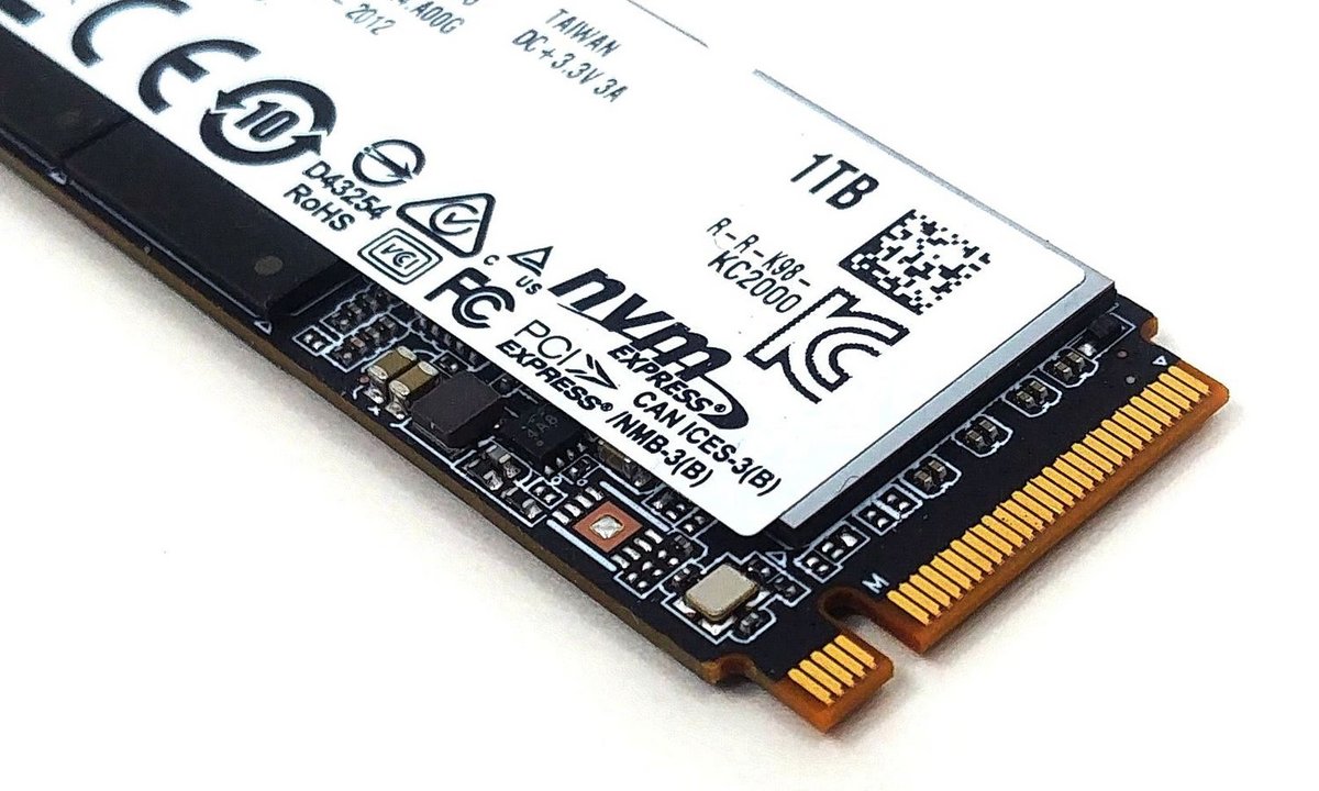 Kingston n'a pas jugé bon d'adjoindre un dissipateur à son SSD © Nerces pour Clubic