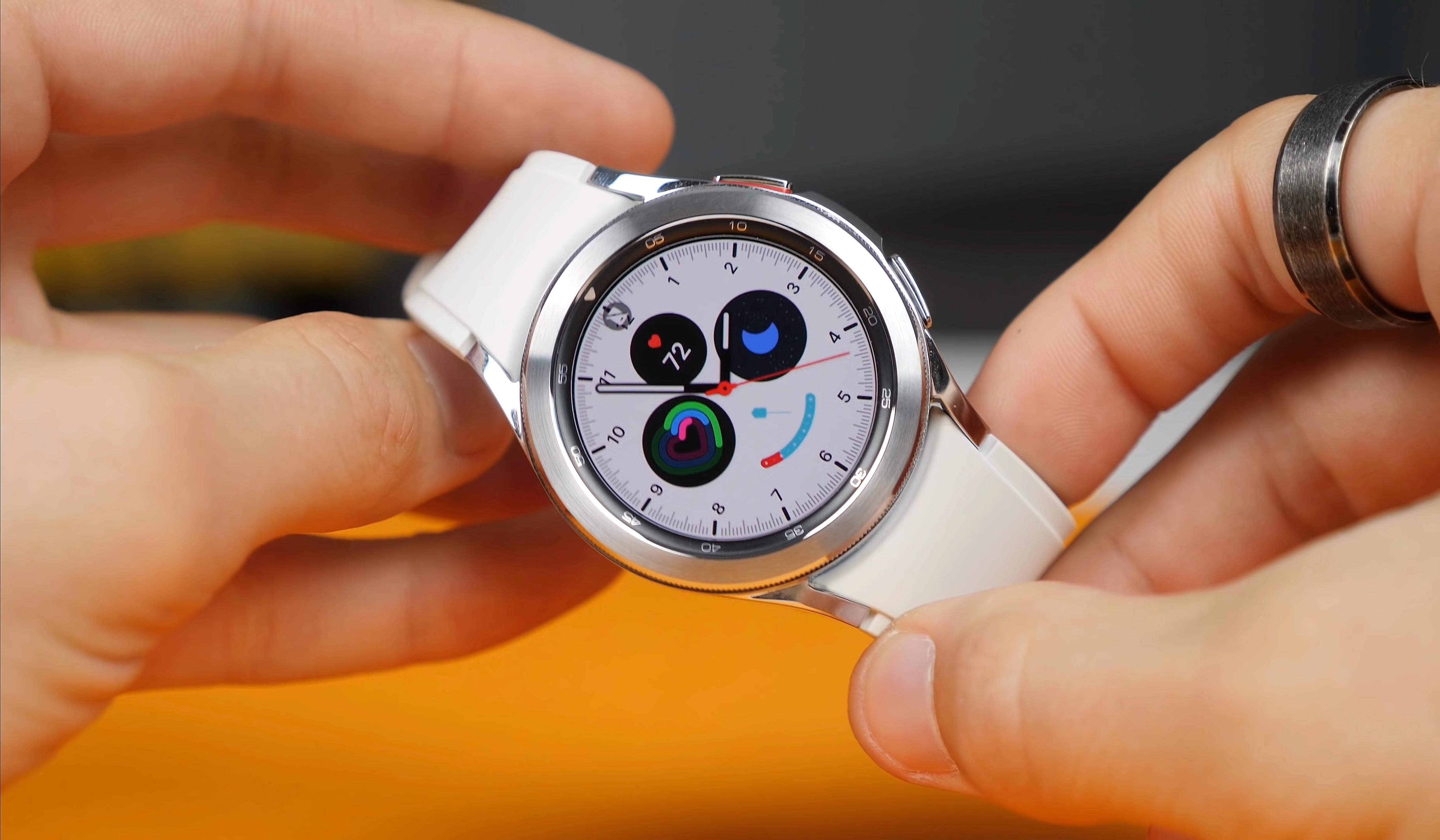 Si votre cadran consomme trop d'énergie, Wear OS va désormais vous prévenir © Gabo_Arts / Shutterstock.com