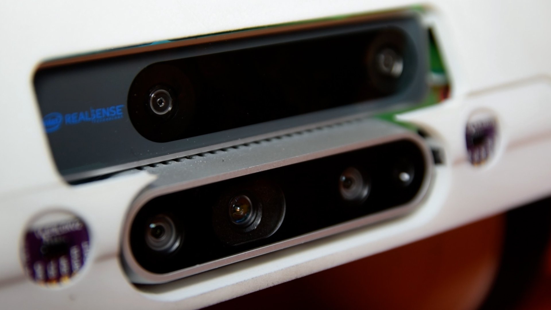 Le E4 est doté de nombreuses, qui lui permettent d'avoir une vision à 360° (© Alexandre Boero pour Clubic)