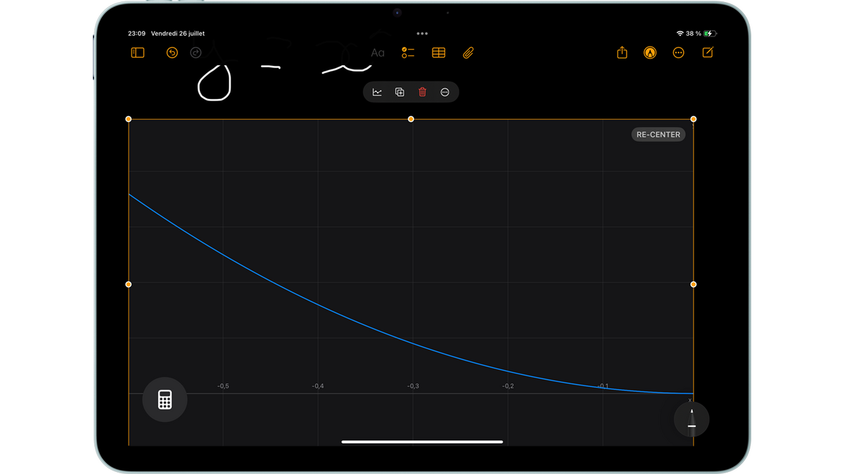 Se déplacer et choisir le niveau de zoom dans un graphique avec les notes mathématiques © Clubic