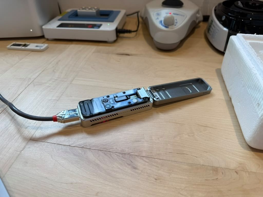 MinION ouvert. © Seth Owes