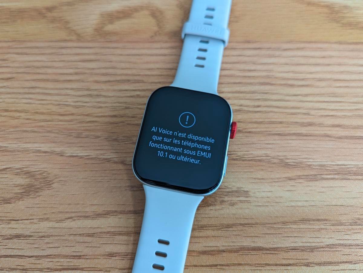 Vous aimez parler à votre smartwatch ? Il vous faudra investir dans un smartphione Huawei pour le faire avec la Watch Fit 3 ! - ©Johan Gautreau pour Clubic