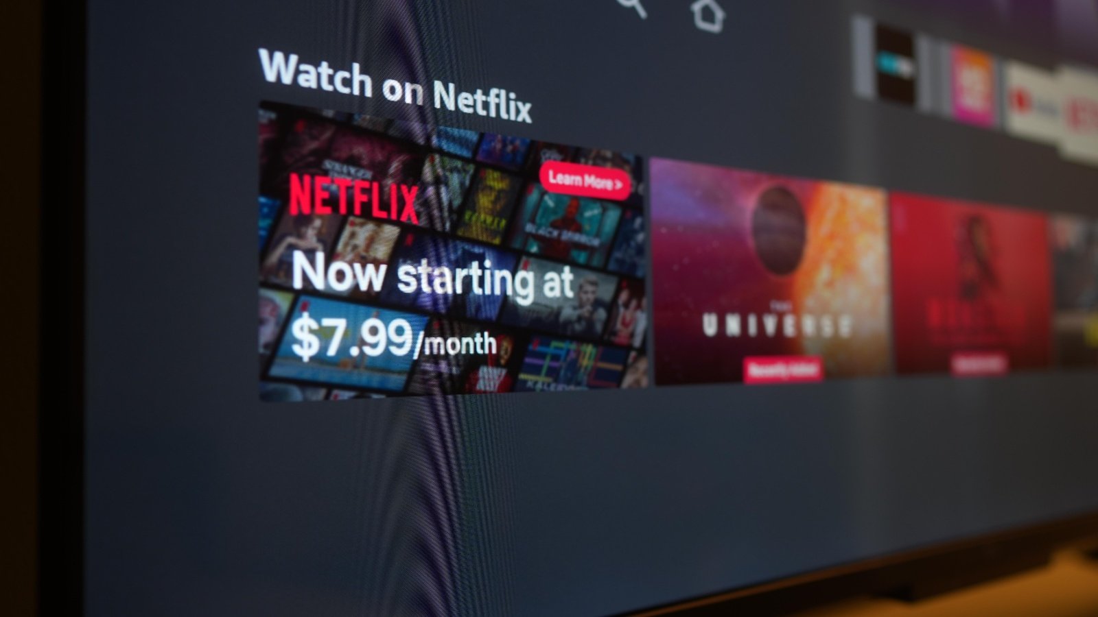 Votre téléviseur pourrait continuer à envoyer des informations dans votre dos  ©nadtochiy / Shutterstock.com