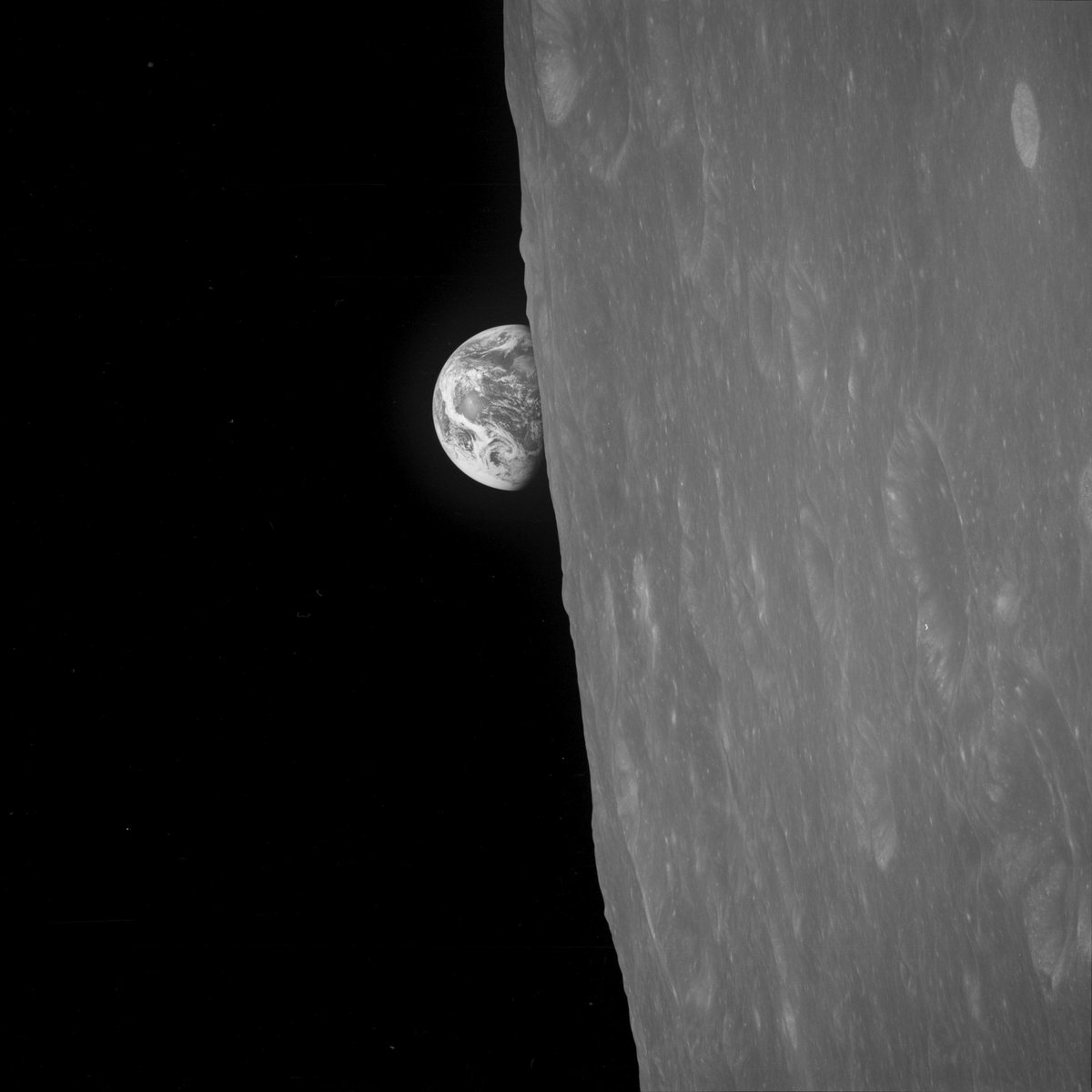 Trop tard Frank, c'est dans la boîte ! Voici la première image en noir et blanc © NASA / B. Anders
