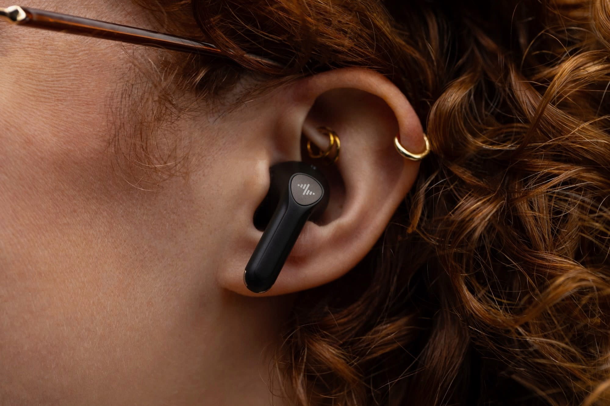 Des écouteurs pensés pour les environnements bruyants. ©Subtle