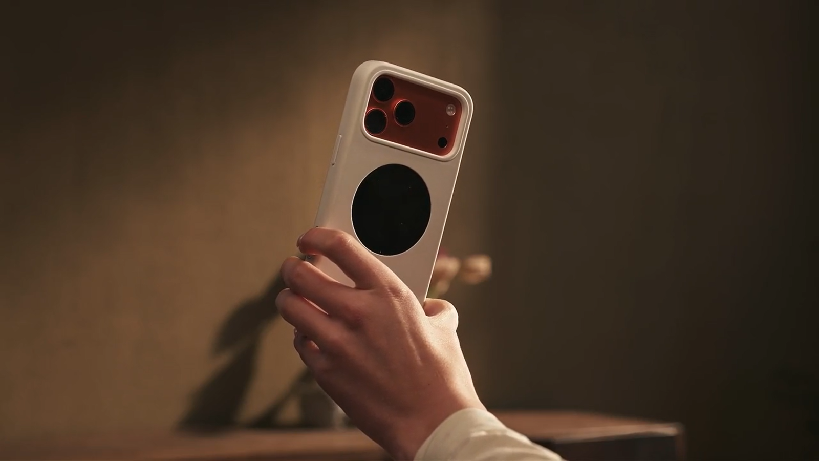 Les selfies passent ici par les capteurs arrière. © Shutterstock