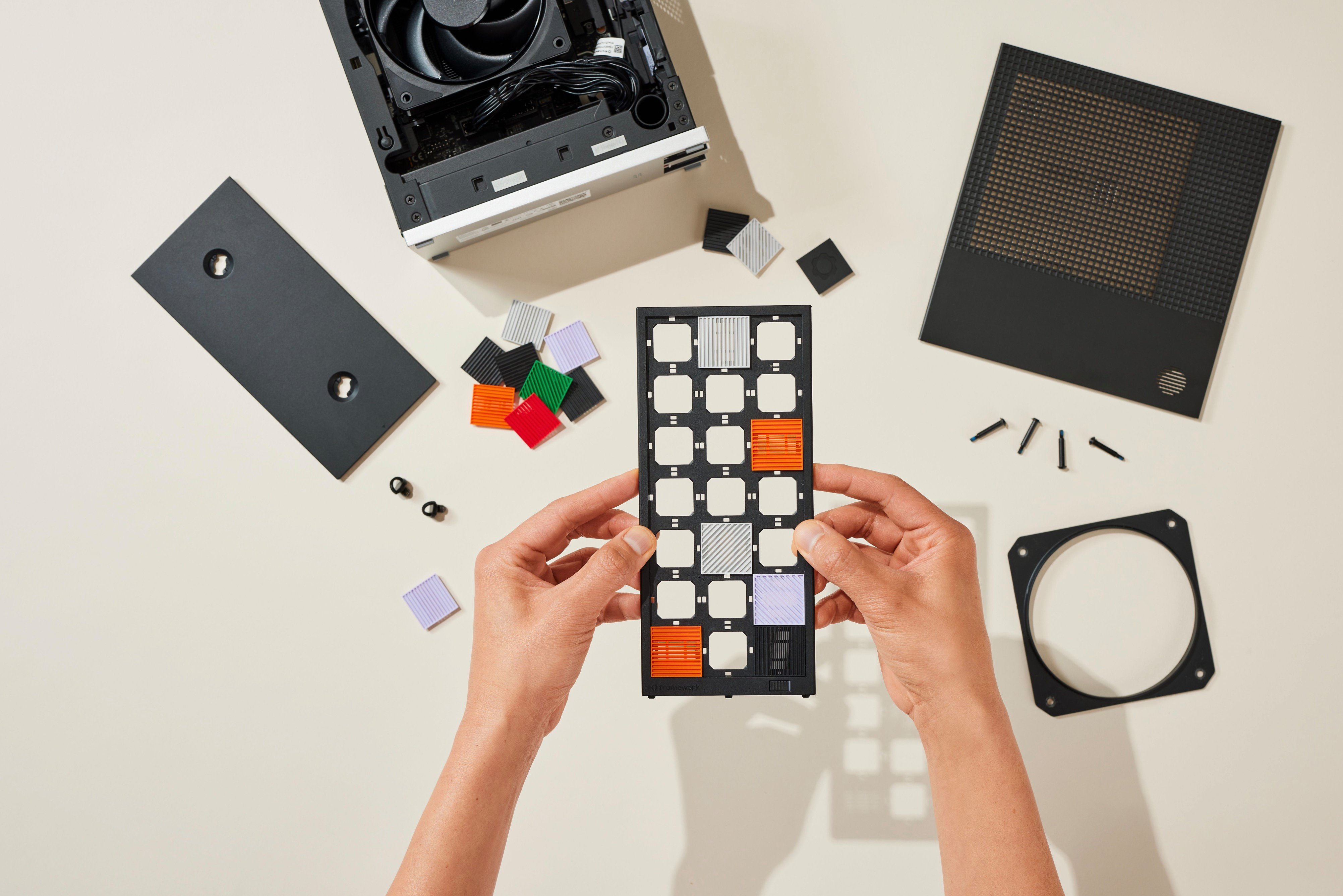 Framework dévoile un puissant mini-PC alimenté par AMD, en plus d'un ...