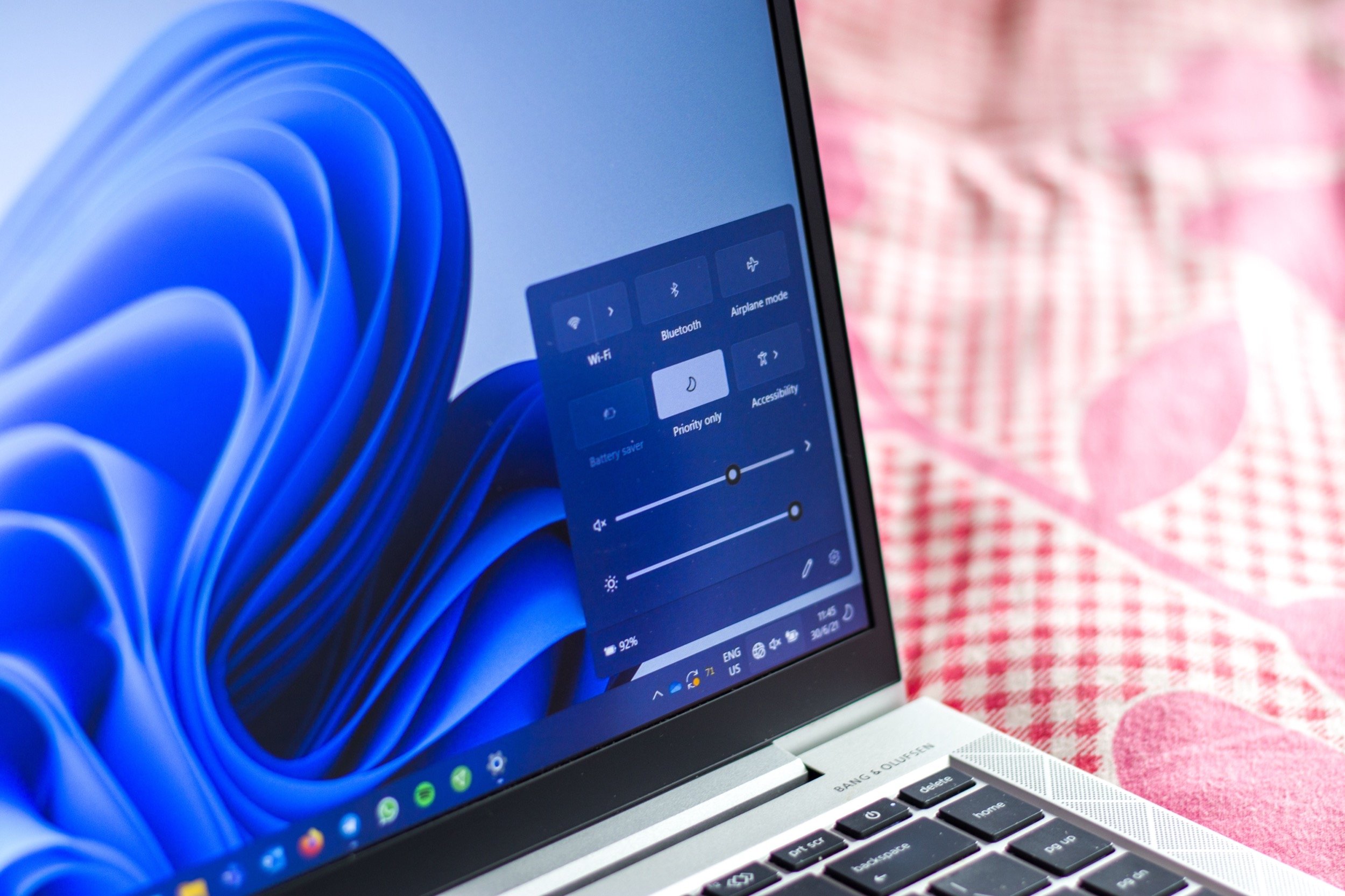 Pendant que tout le monde dit adieu à Windows 10, une autre version de l’OS suit le même chemin. © sdx15 / Shutterstock