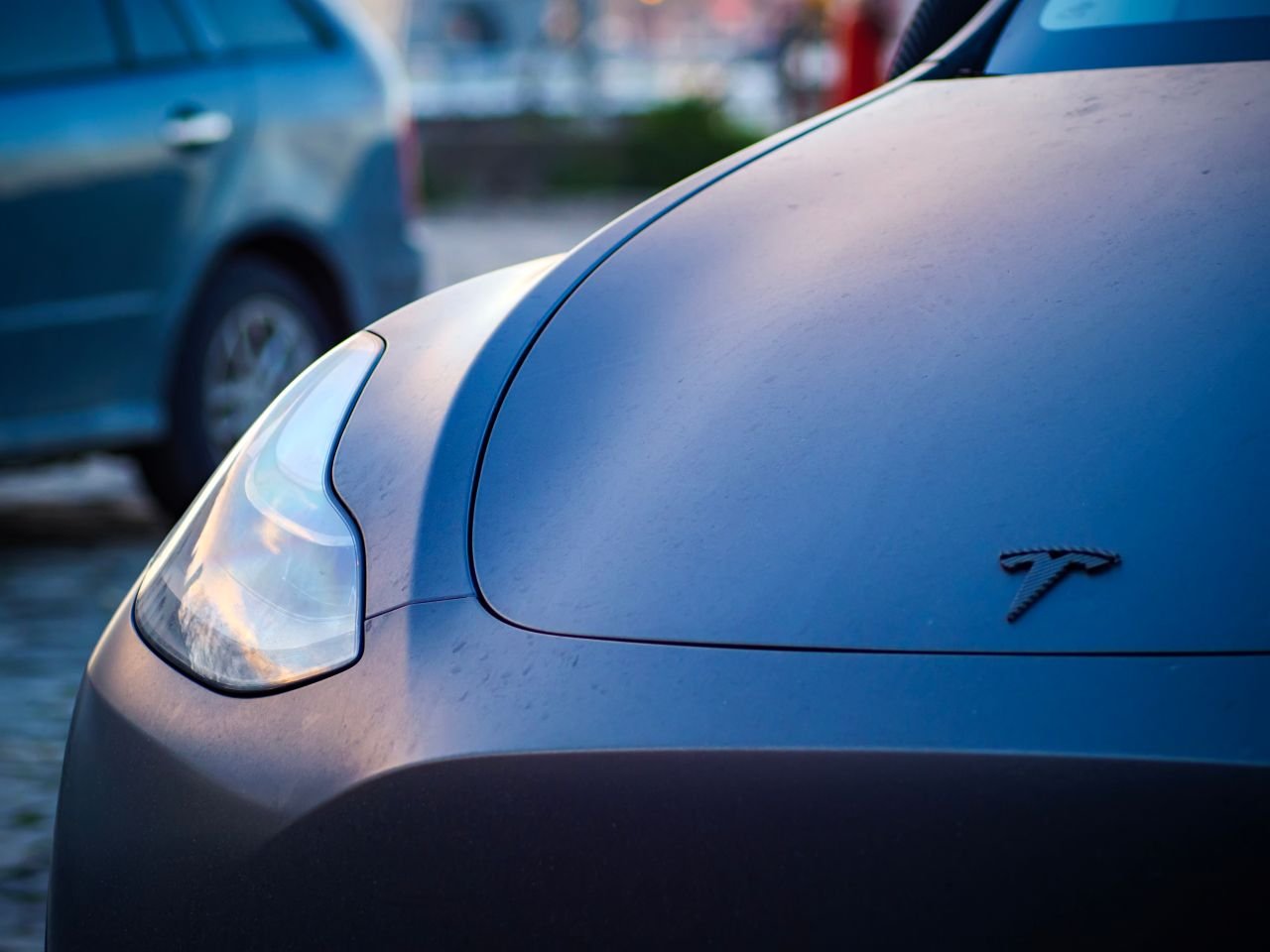 Finalement, est-ce que Tesla parle à des conducteurs ou à des opérateurs ? - ©Bugra Kaan Ersoy / Shutterstock