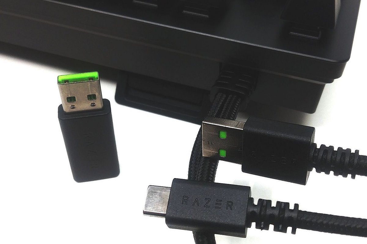 Adaptateur USB-A > USB-C et double-câble © Nerces