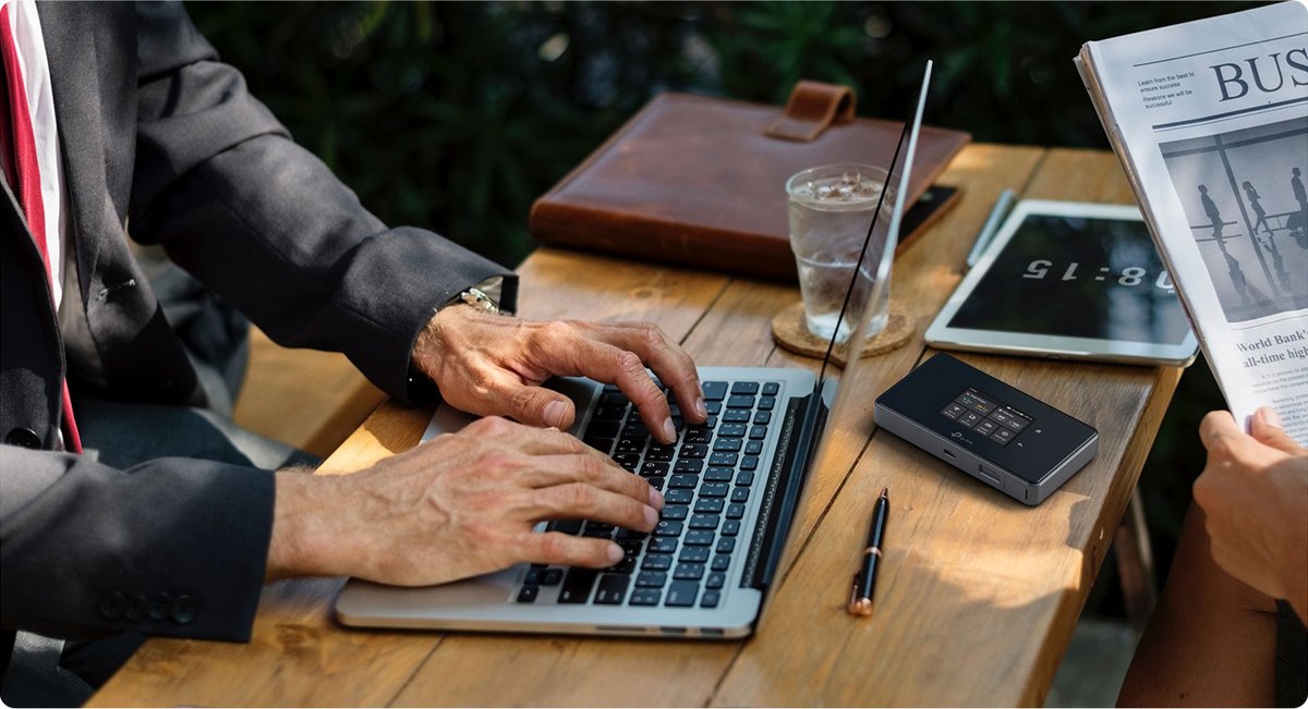 Le modem-routeur 5G M8550 est compatible Wi-Fi 6E. ©TP-Link