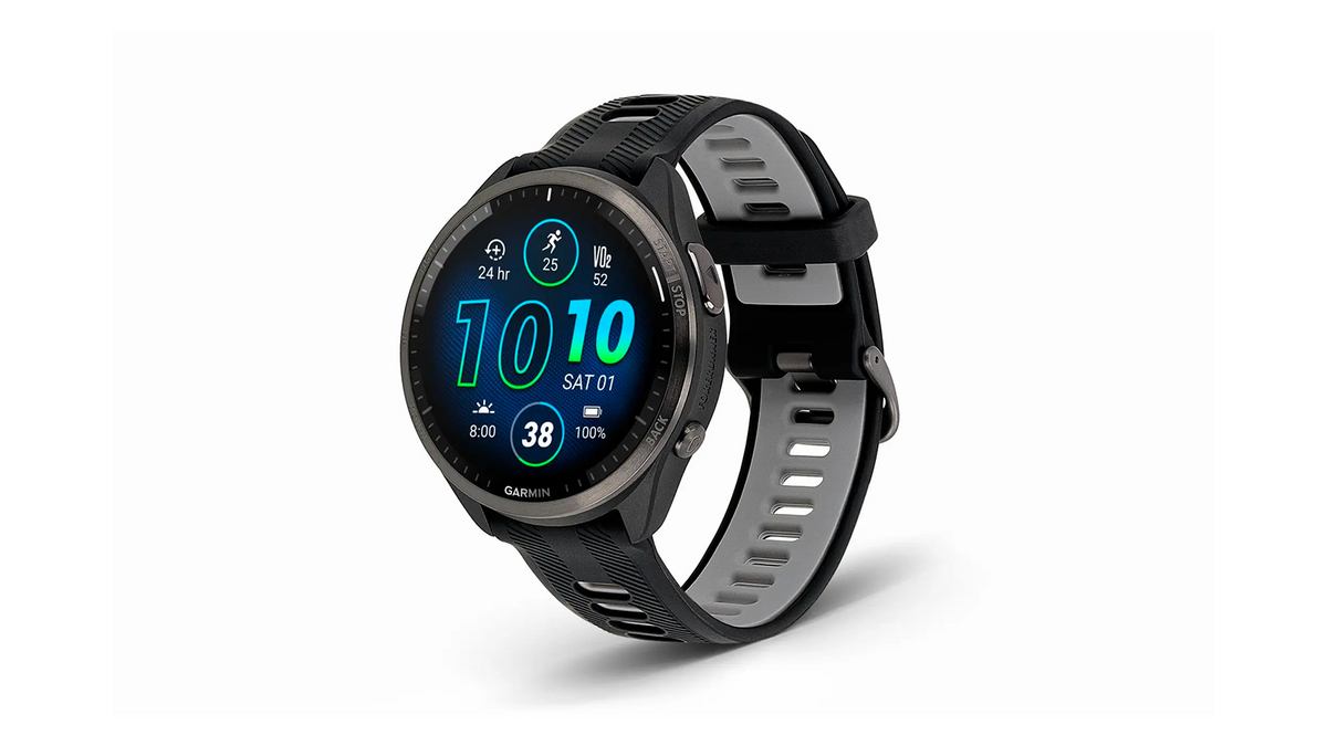 Pour les runners, cette montre Garmin Forerunner 965 est parfaite