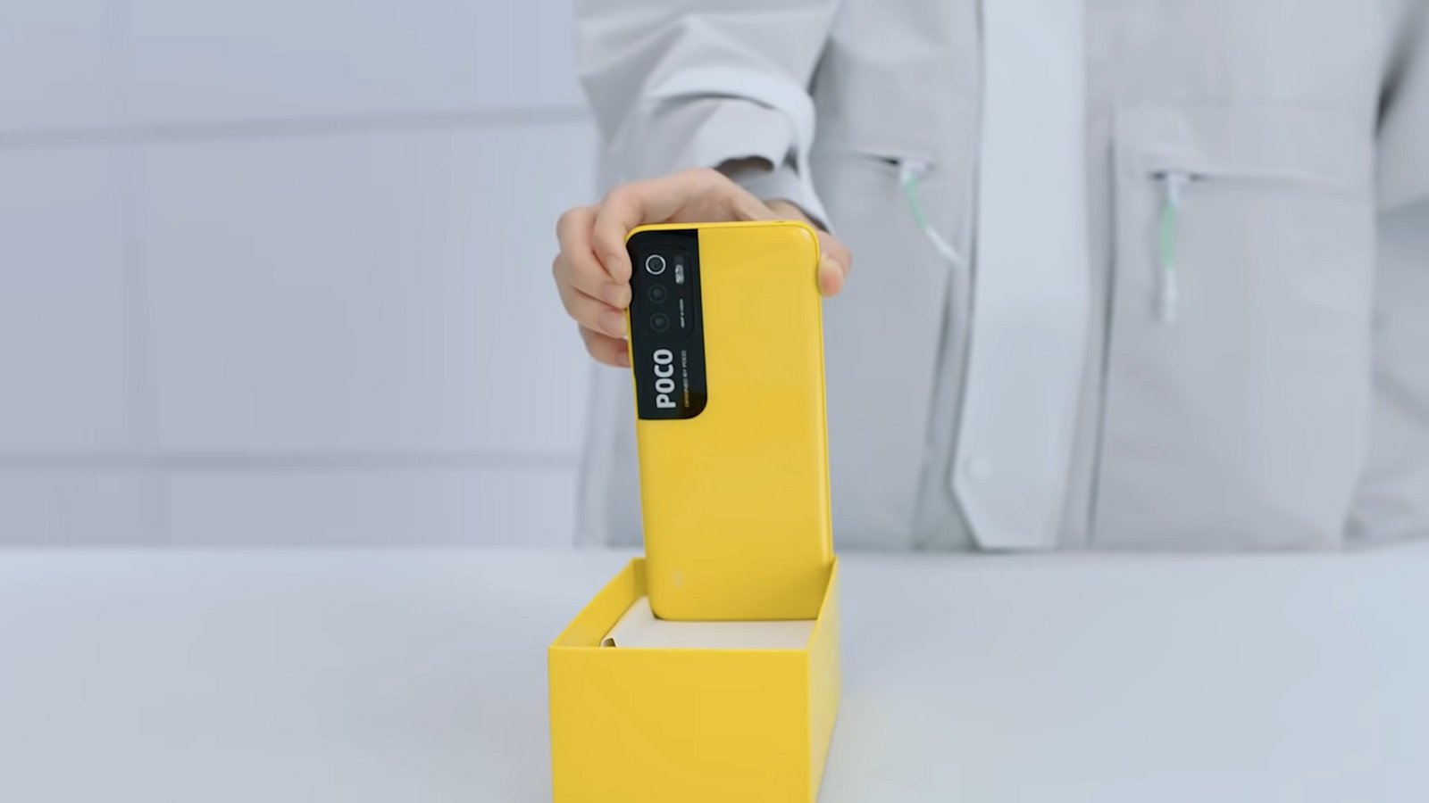 Un smartphone d'entrée de gamme qui réalise de beaux efforts