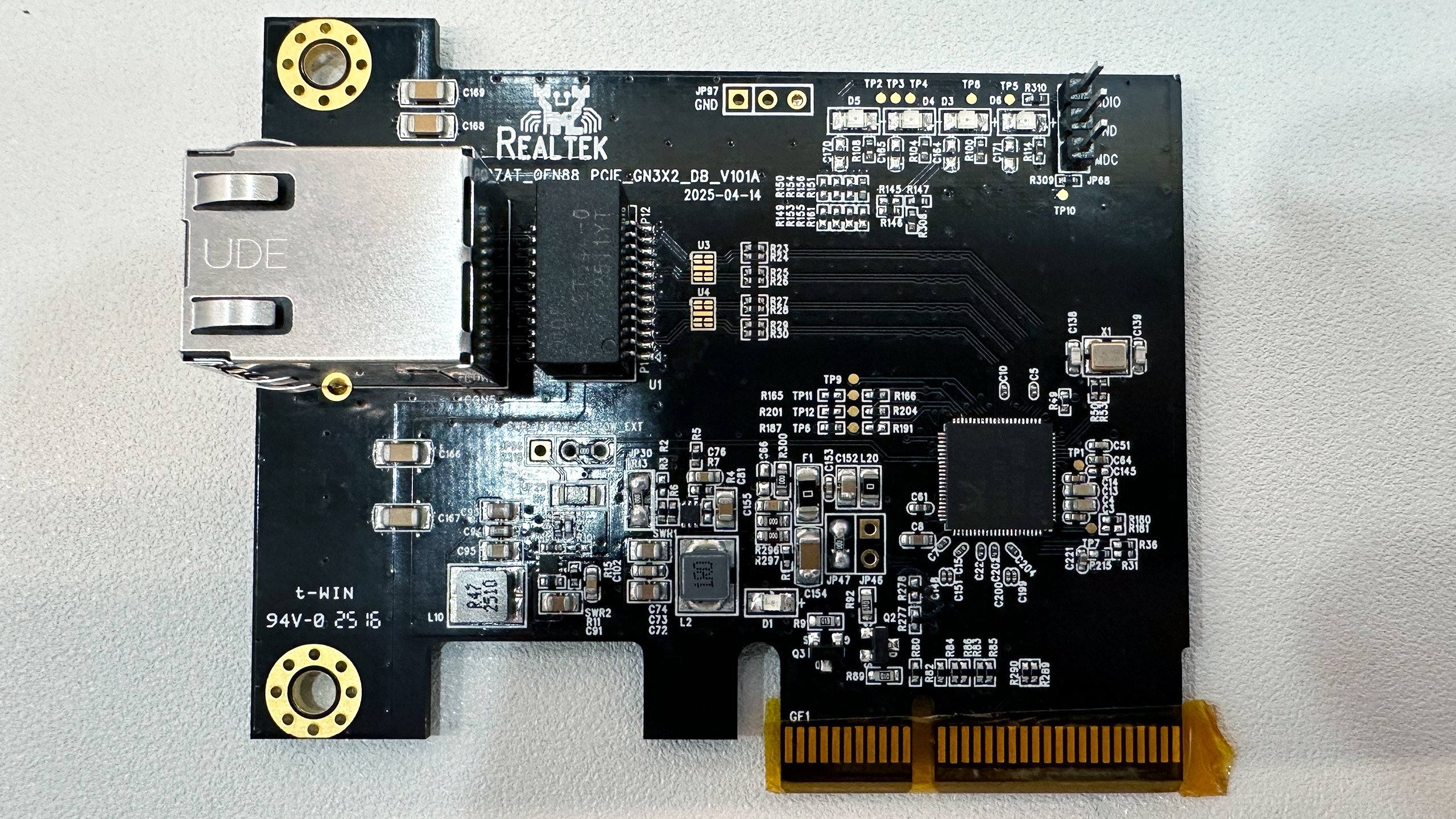 Le contrôleur réseau Realtek RTL8127 pourrait démocratiser le 10 GbE. ©Tom's Hardware