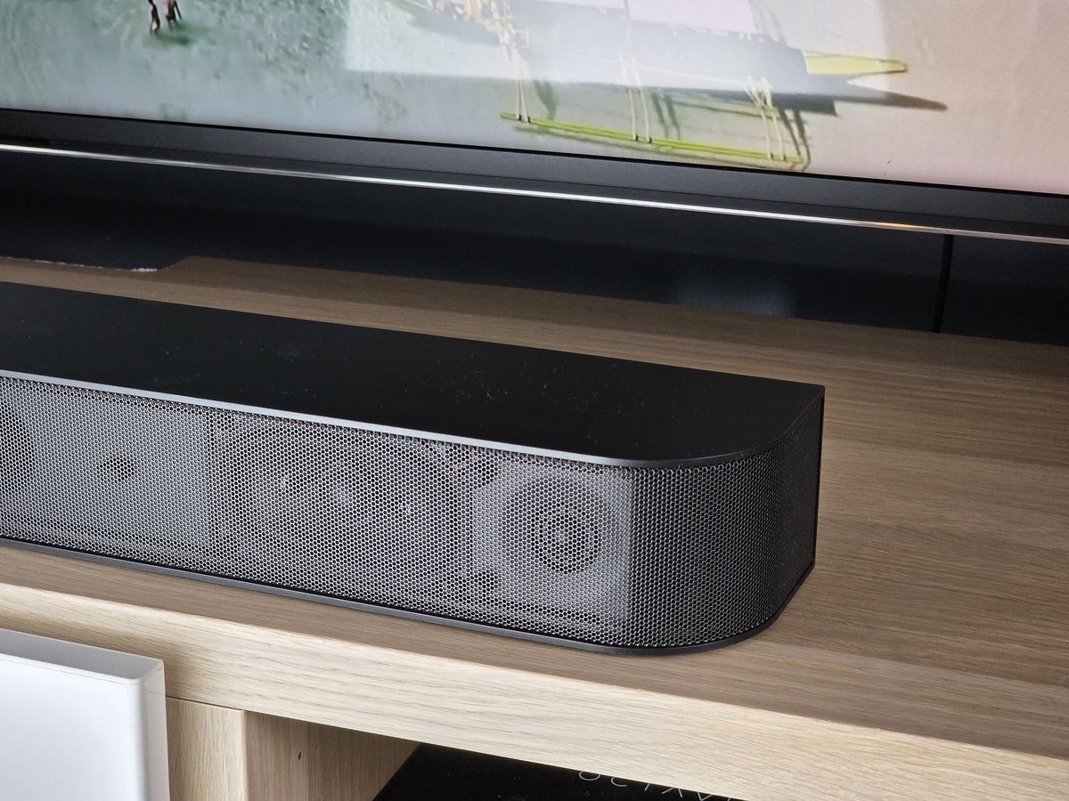 Sur le papier, l'architecture audio de la Sony Bravia Theatre System 6 est tout à fait classique © Guillaume Fourcadier pour Clubic