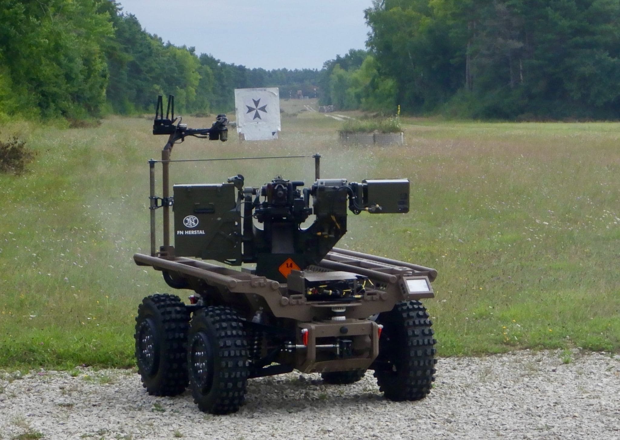 Voici le robot tactique Aurochs, avec son bras armé © Armées françaises