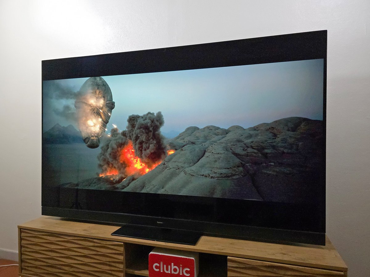 Avec son impressionnante section audio et son image soignée, le Panasonic Z93A débarque au sein de notre comparatif des meilleurs TV OLED © Matthieu Legouge