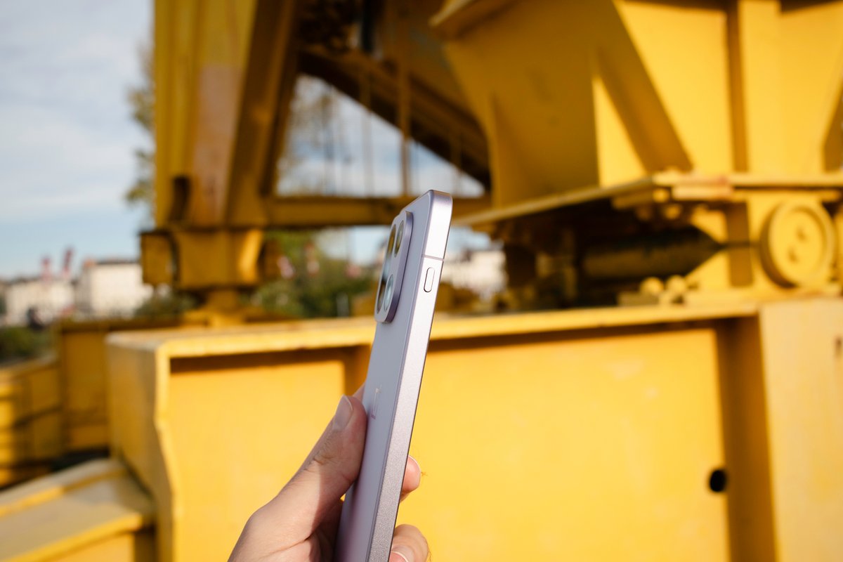 L'Alert Slider laisse sa place à la Plus Key. © Pierre Crochart pour Clubic.com