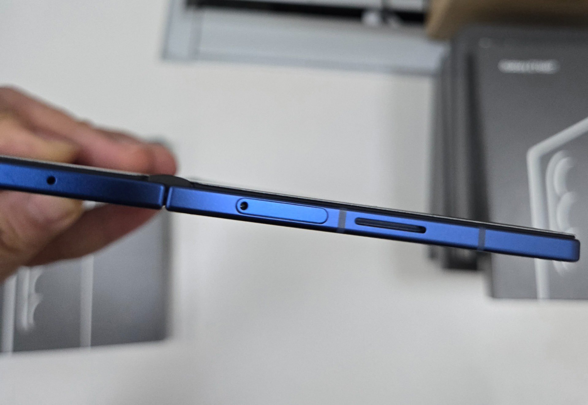 Une photo leakée du Z Fold7© Jukanlosreve