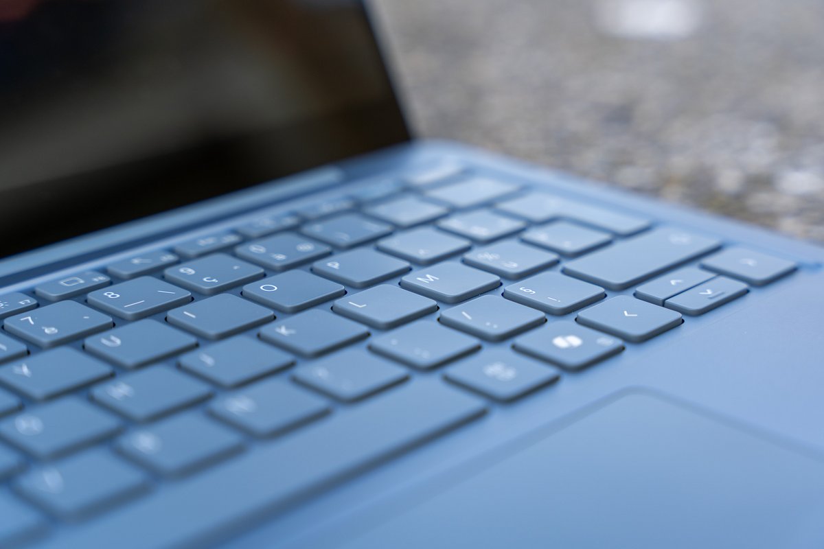 Microsoft Surface Laptop 13
