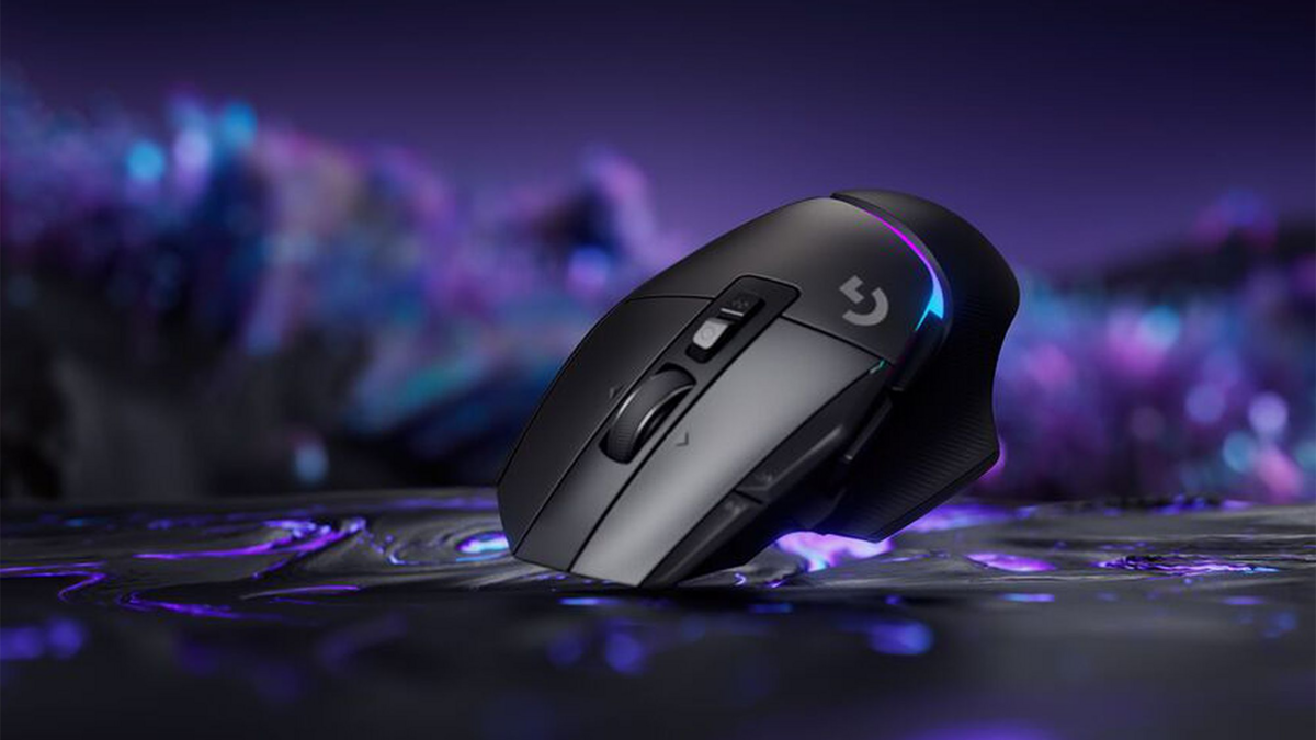 La Logitech G502 X Lightspeed