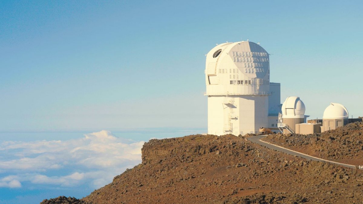 Le télescope solaire Daniel K. Inouye de la NSF a été conçu pour ouvrir la voie à la magnétométrie coronale solaire, permettant d'étudier et de mesurer les propriétés magnétiques de la couronne solaire. Cartographier les champs magnétiques de la couronne est essentiel pour mieux comprendre la couronne et son influence sur la météo spatiale - ©NSF/NSO/AURA