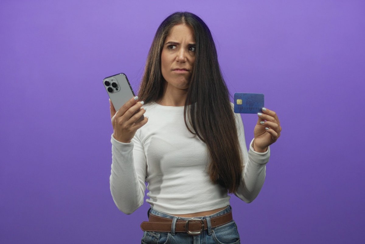 De nouvelles protections bancaires vont plus facilement bloquer les fraudeurs cette année. © Krakenimages.com / Shutterstock