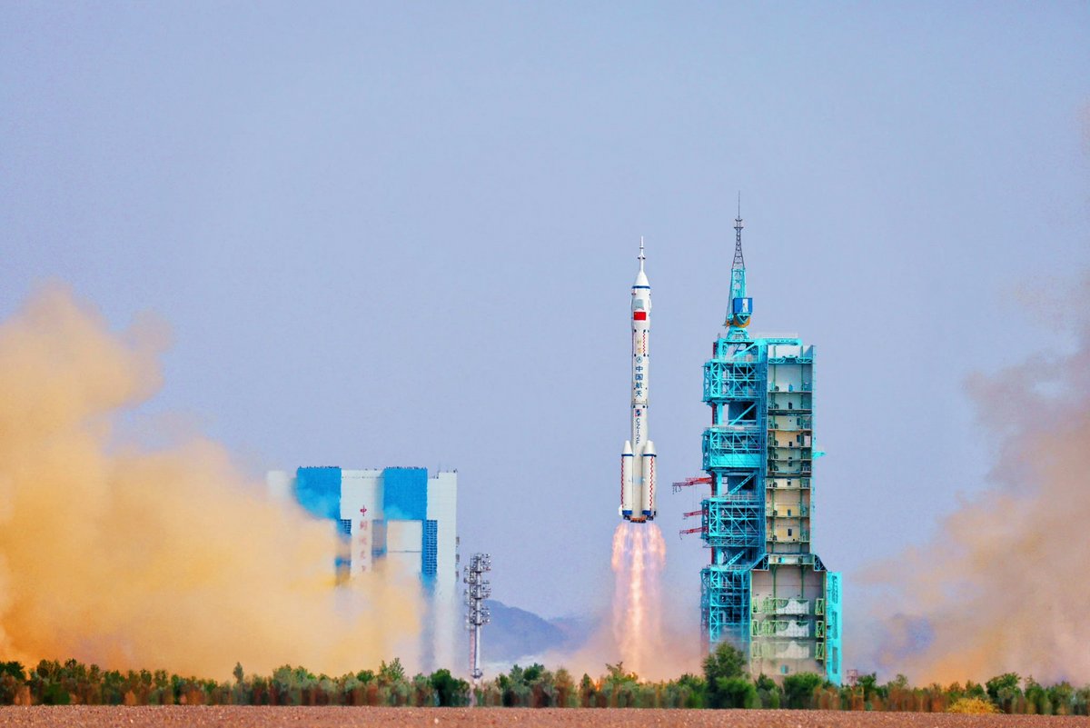 Le décollage de la mission Shenzhou 16, avec 3 astronautes chinois à bord © CMSA