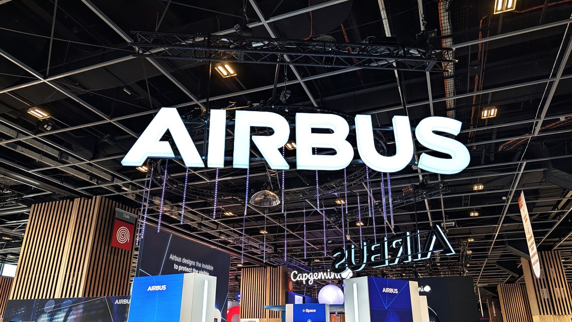 Le logo Airbus, à VivaTech cette année. © Alexandre Boero / Clubic