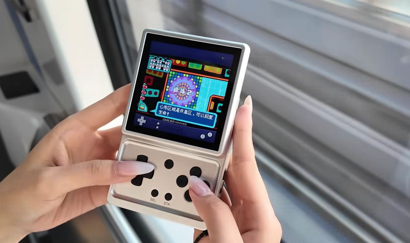 Anbernic va lancer une nouvelle console RG Rotate. ©Anbernic