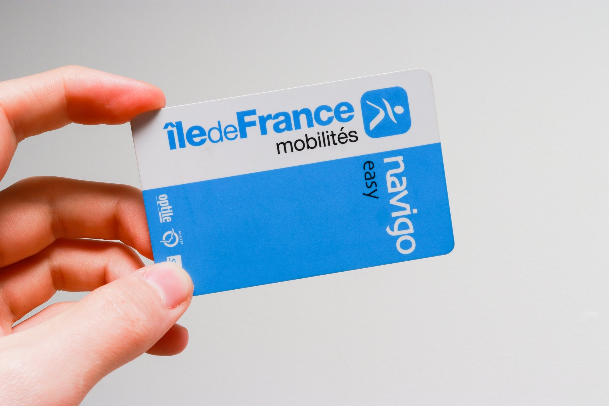 Peut-être devriez-vous conserver votre Pass Navigo © Louis Darp /Shutterstock