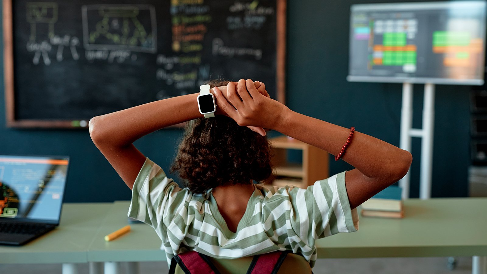 Le mode école bloque appels et messages en classe, tout en maintenant la géolocalisation active ©Shutterstock