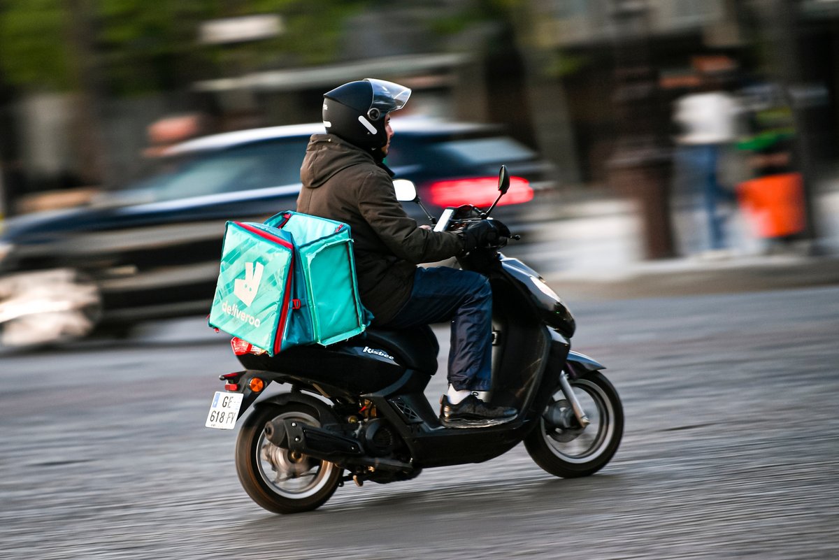 Deliveroo met les petits plats dans les grands en prévision du vendredi 13 octobre © Victor Velter / Shutterstock