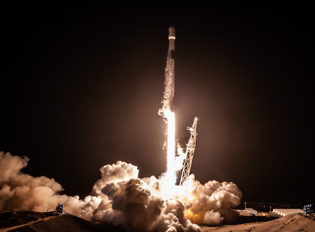 Falcon 9 décolle (ici depuis Vandenberg en Californie). Une image devenue habituelle... ©SpaceX