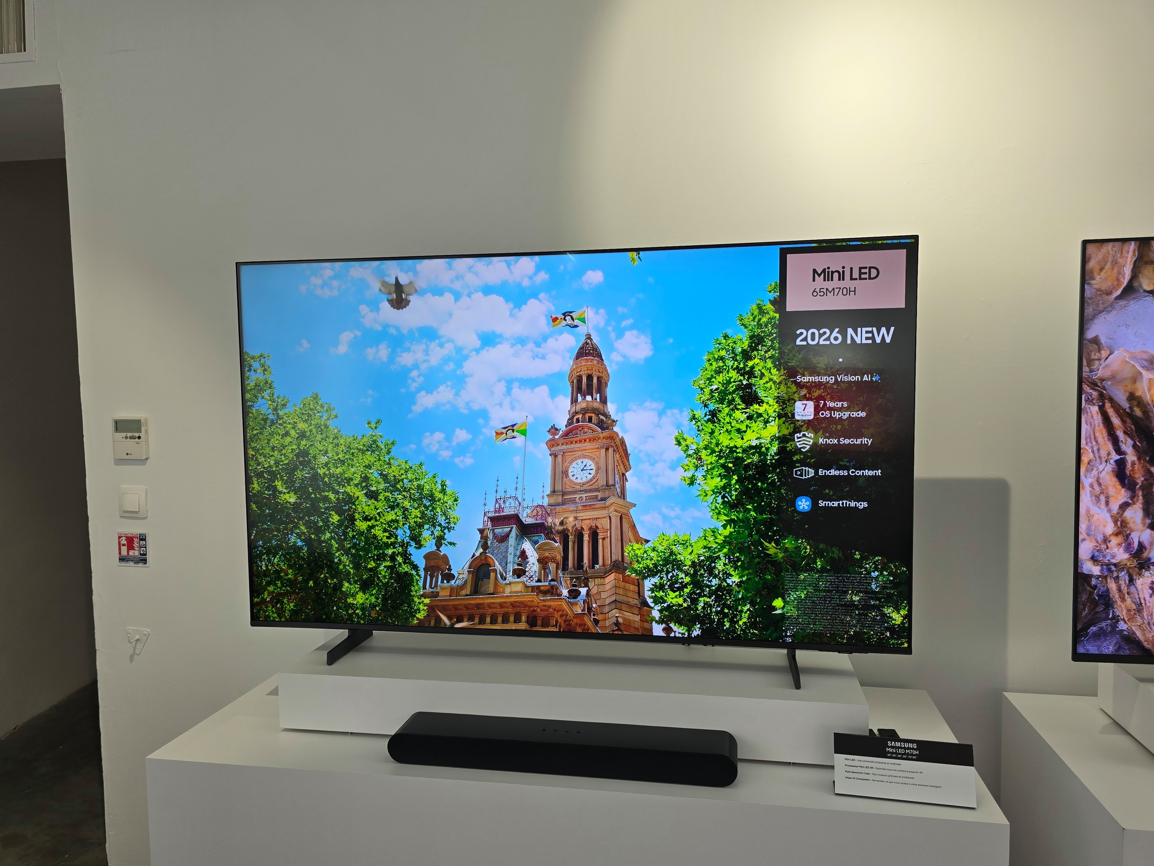 Le Samsung M70H, le ticket d'entrée au catalogue Samsung est un téléviseur MiniLED. © Matthieu Legouge