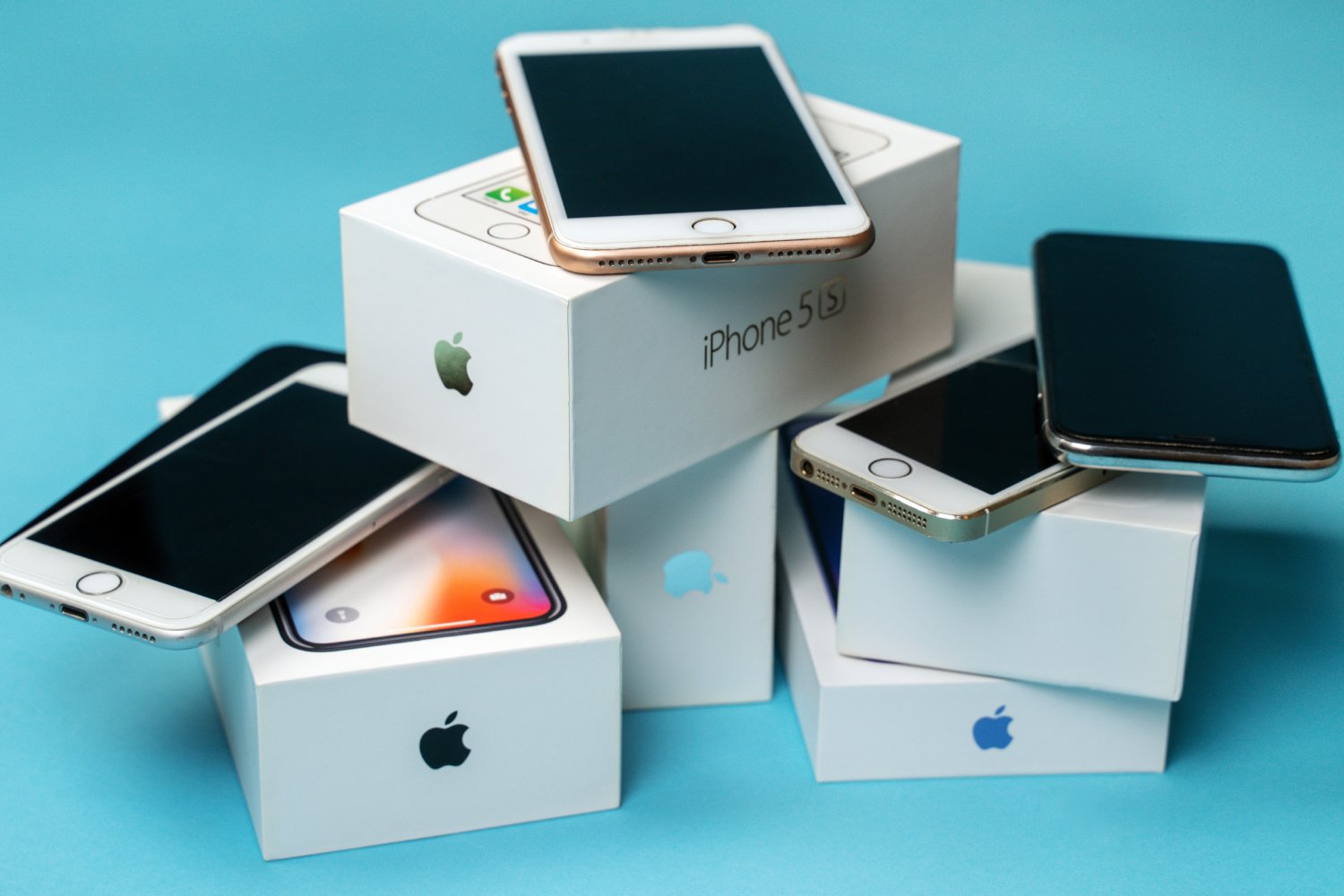 D'anciens modèles d'iPhone. ©Xolodan / Shutterstock