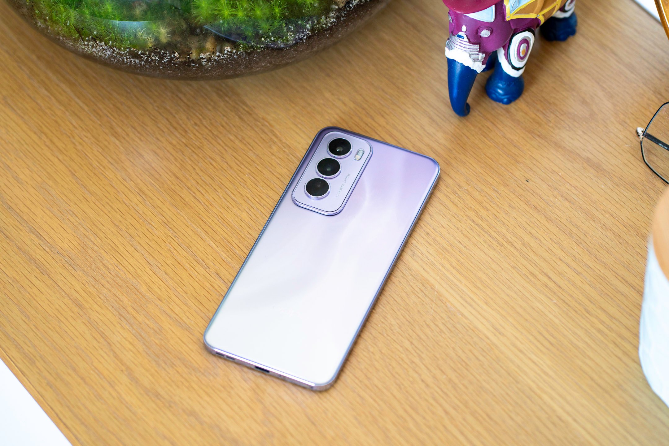 Le design a son importance dans le processus d'achat, aussi nous tenons à vous livrer le plus d'informations possibles et précises © Pierre Crochart pour Clubic