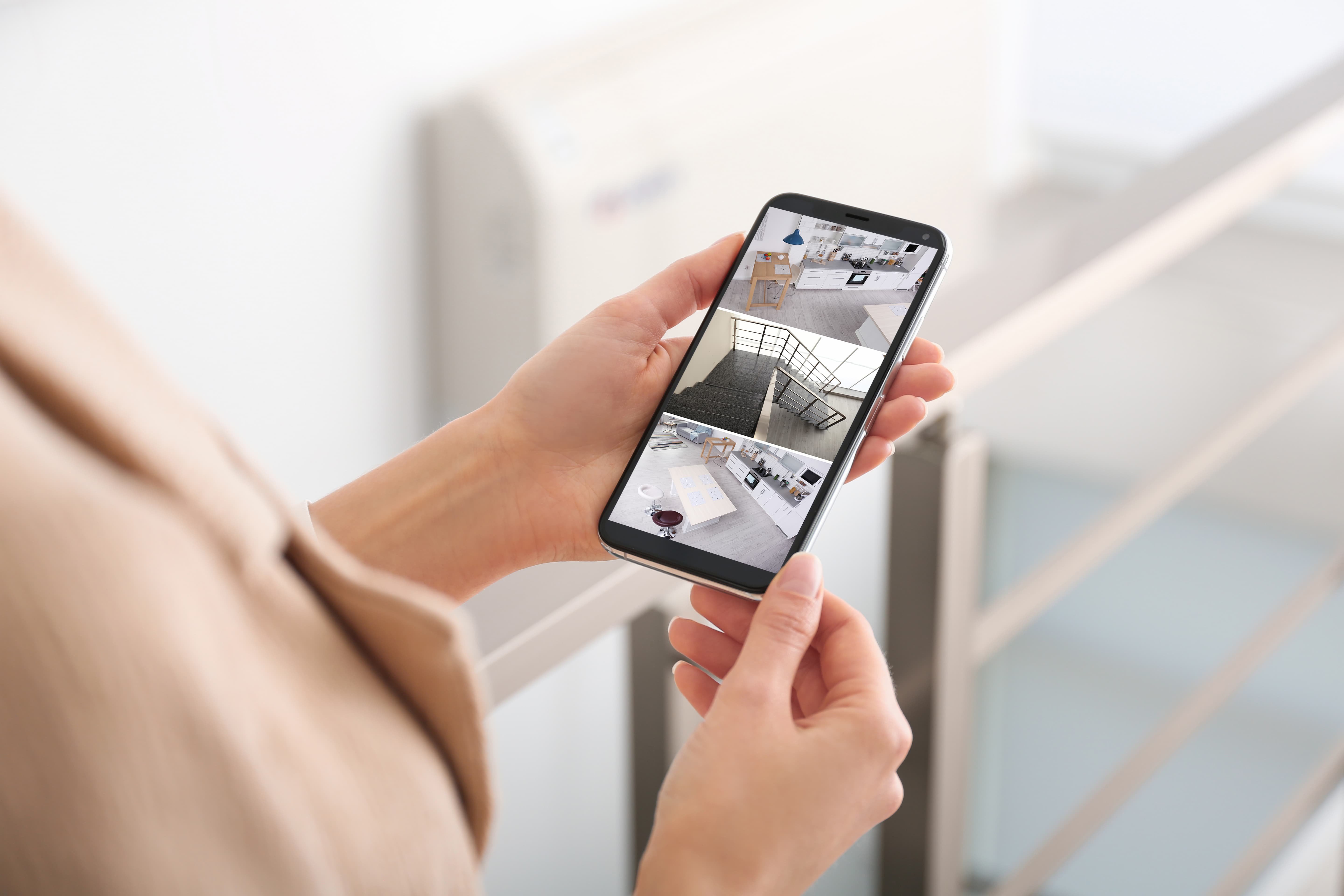 Votre smartphone peut se transformer en centre de télésurveillance en quelques minutes, et à prix maitrisé © Shutterstock