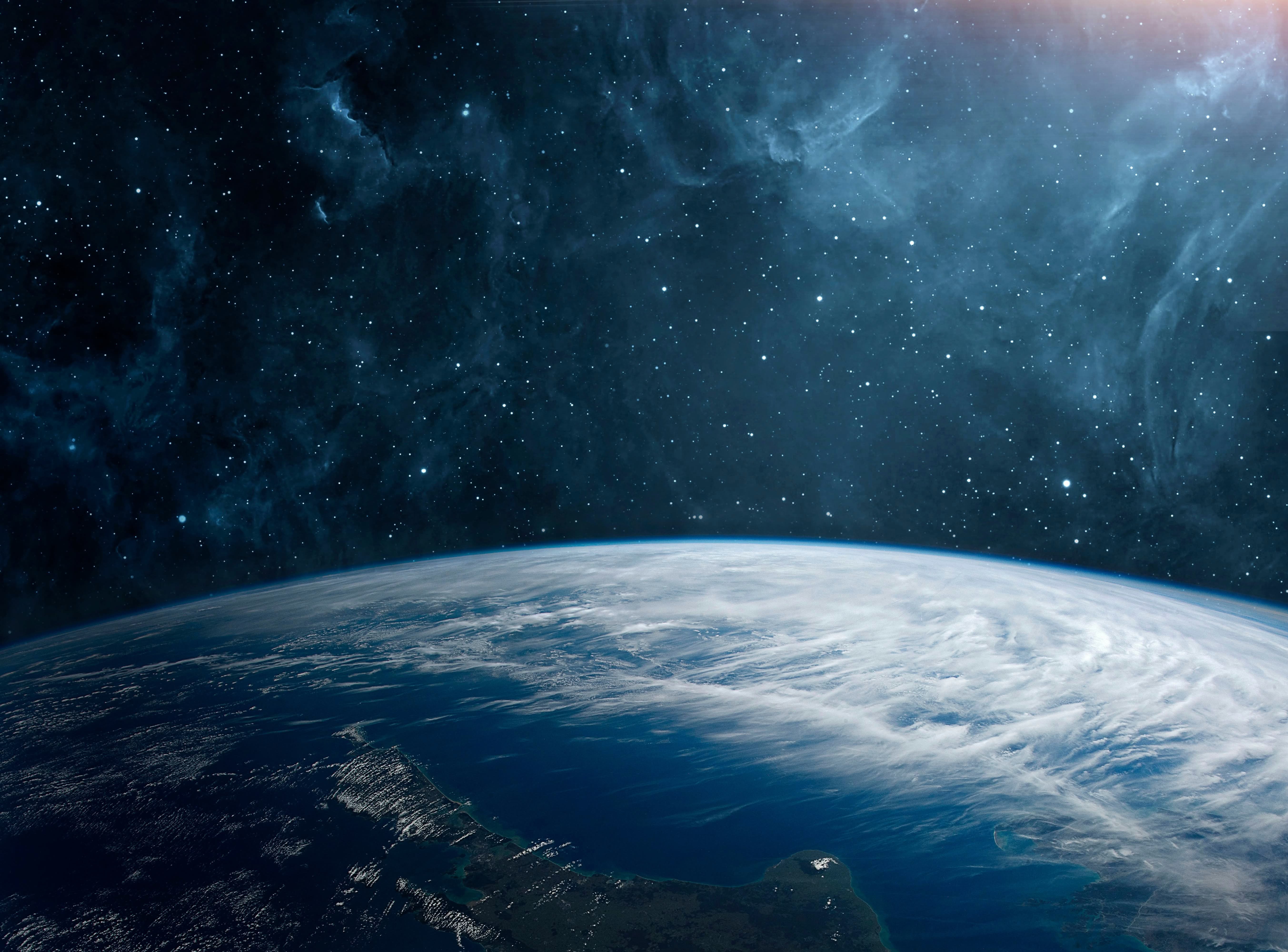 Google vise la Lune pour mettre ses serveurs en orbite.  © Shutterstock