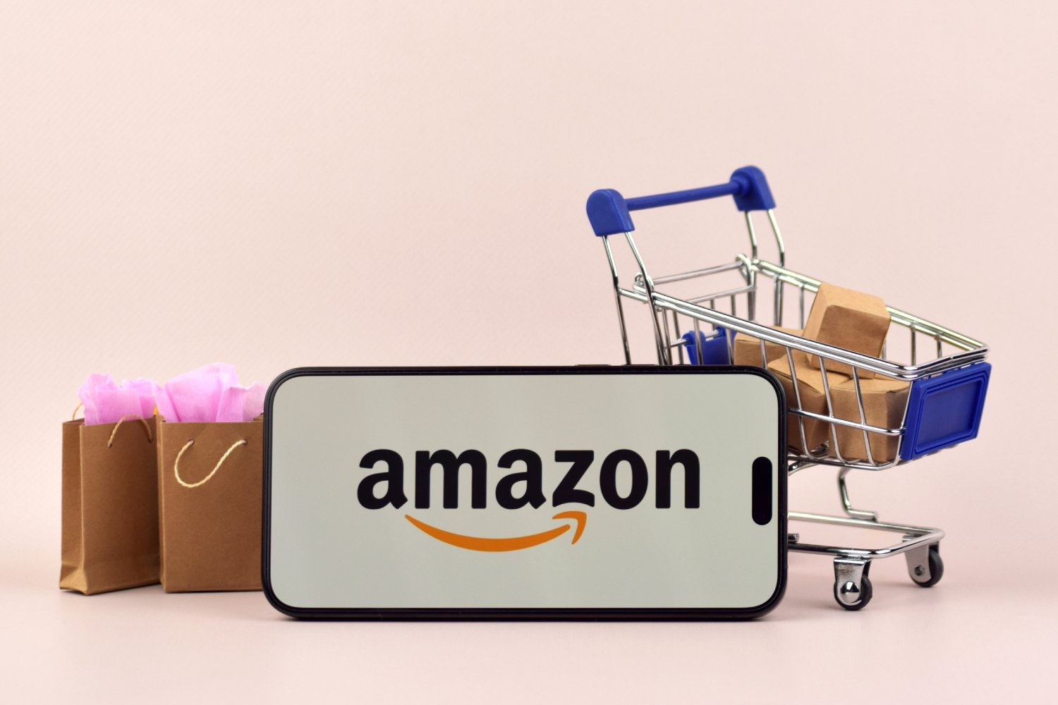 " Acheter pour moi " le nouveau bouton qui vous incite à dépenser chez les autres sans quitter Amazon - ©iama_sing / Shutterstock