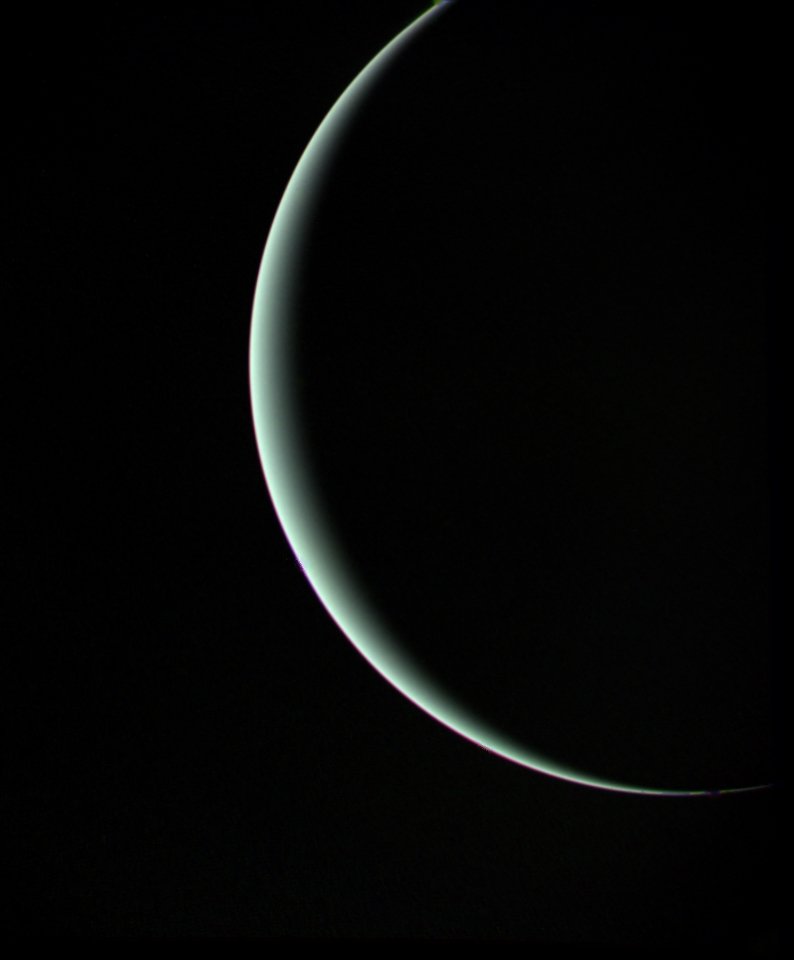 Un croissant d'Uranus. En espérant que les Américains sauront aller plus loin que les jeux de mots. Crédits : NASA