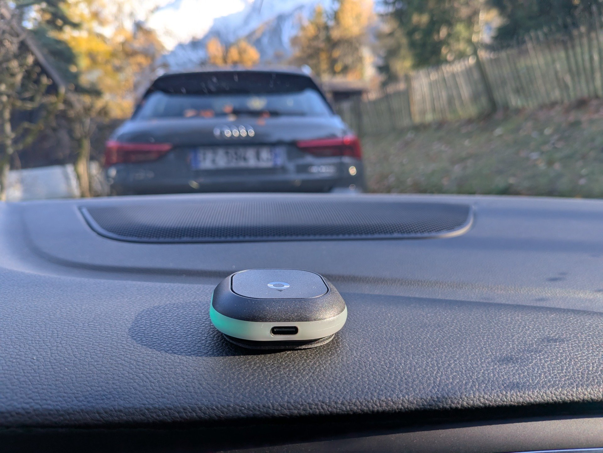 Tom by Tomtom, c'est ce tout petit boîtier de 5 cm de côté. ©Nicolas Guyot pour Clubic