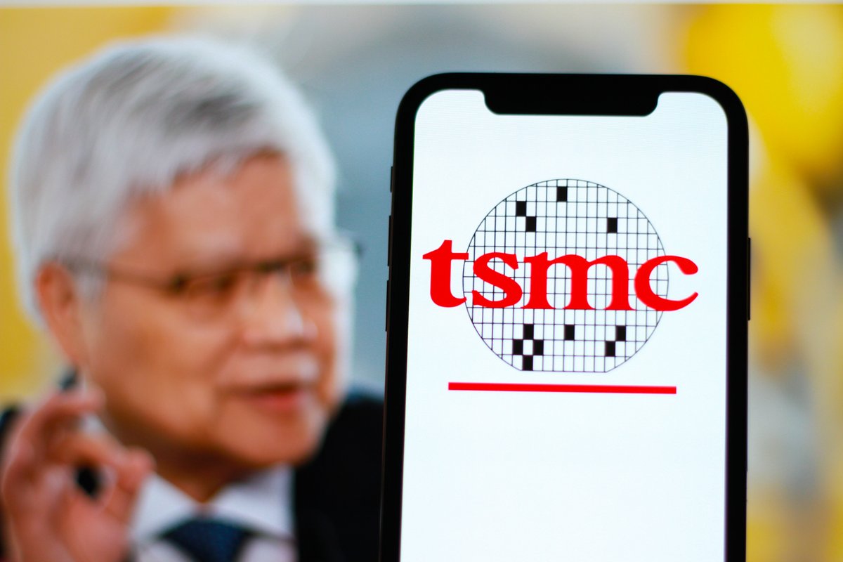  Intel a manqué des occasions de se positionner sur de nouveaux marchés, comme les puces pour smartphones, contrairement à TSMC. © El editorial / Shutterstock