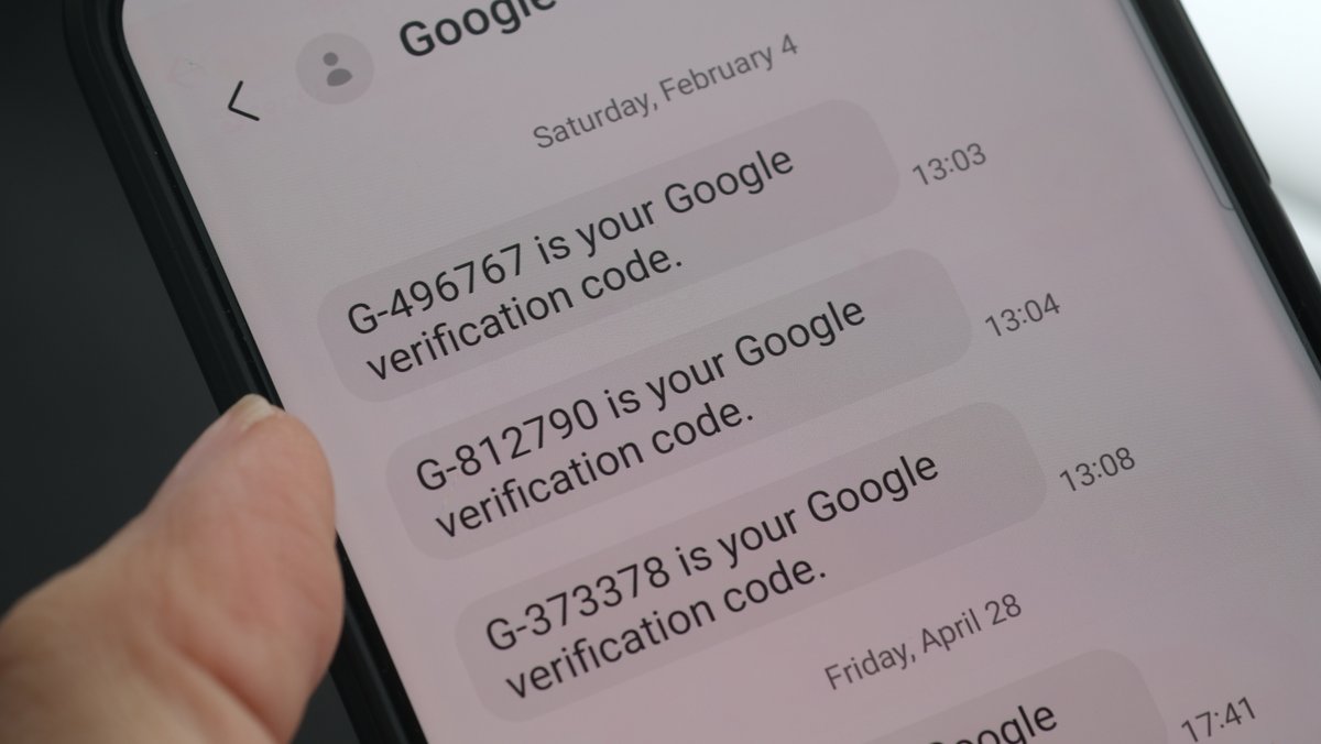 Les codes à 6 chiffres reçus par SMS pour se connecter à son compte Gmail, c'est bientôt fini © wisely / Shutterstock