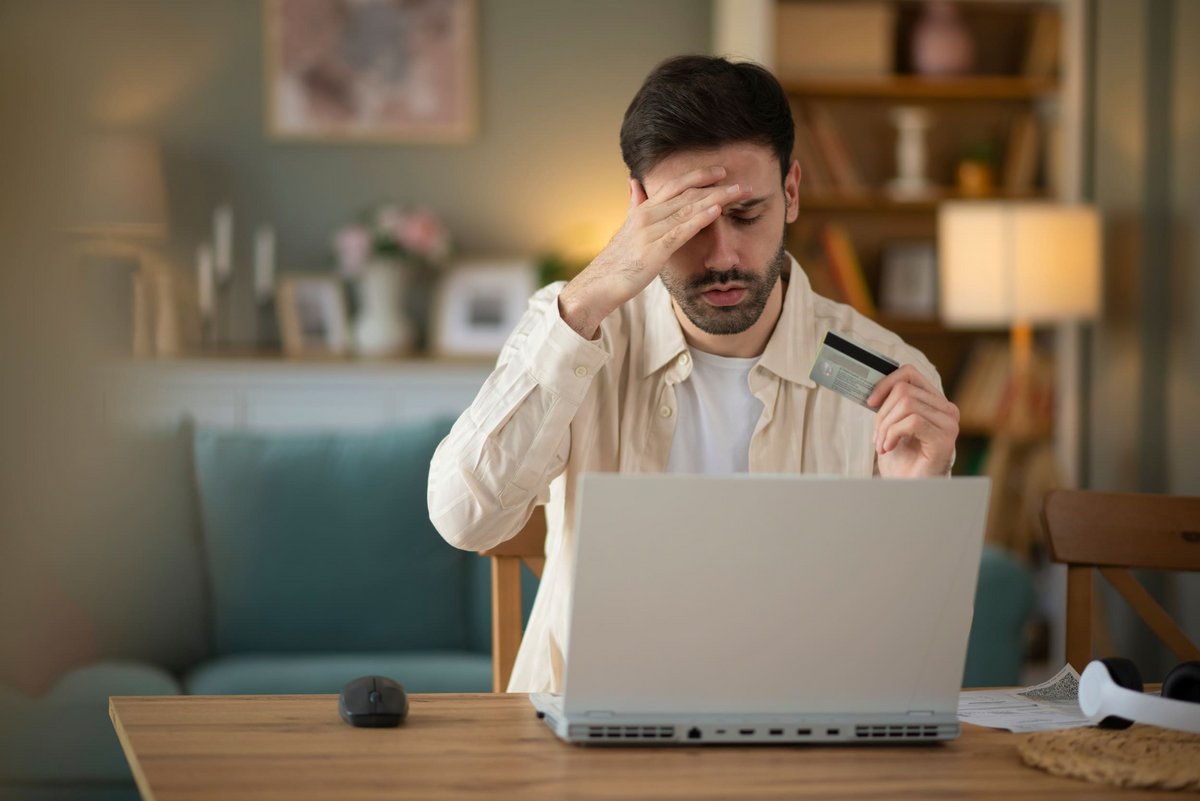 Les Français victimes d'arnaques bancaires vont être mieux protégés désormais © DexonDee / Shutterstock
