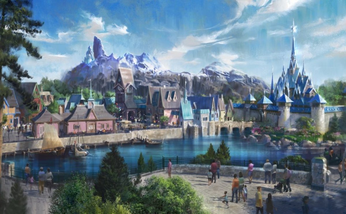 La future zone consacrée à La Reine des Neiges, à gauche, le début des travaux, et à droite, le concept art © Disneyland Paris / Marvel / Disney