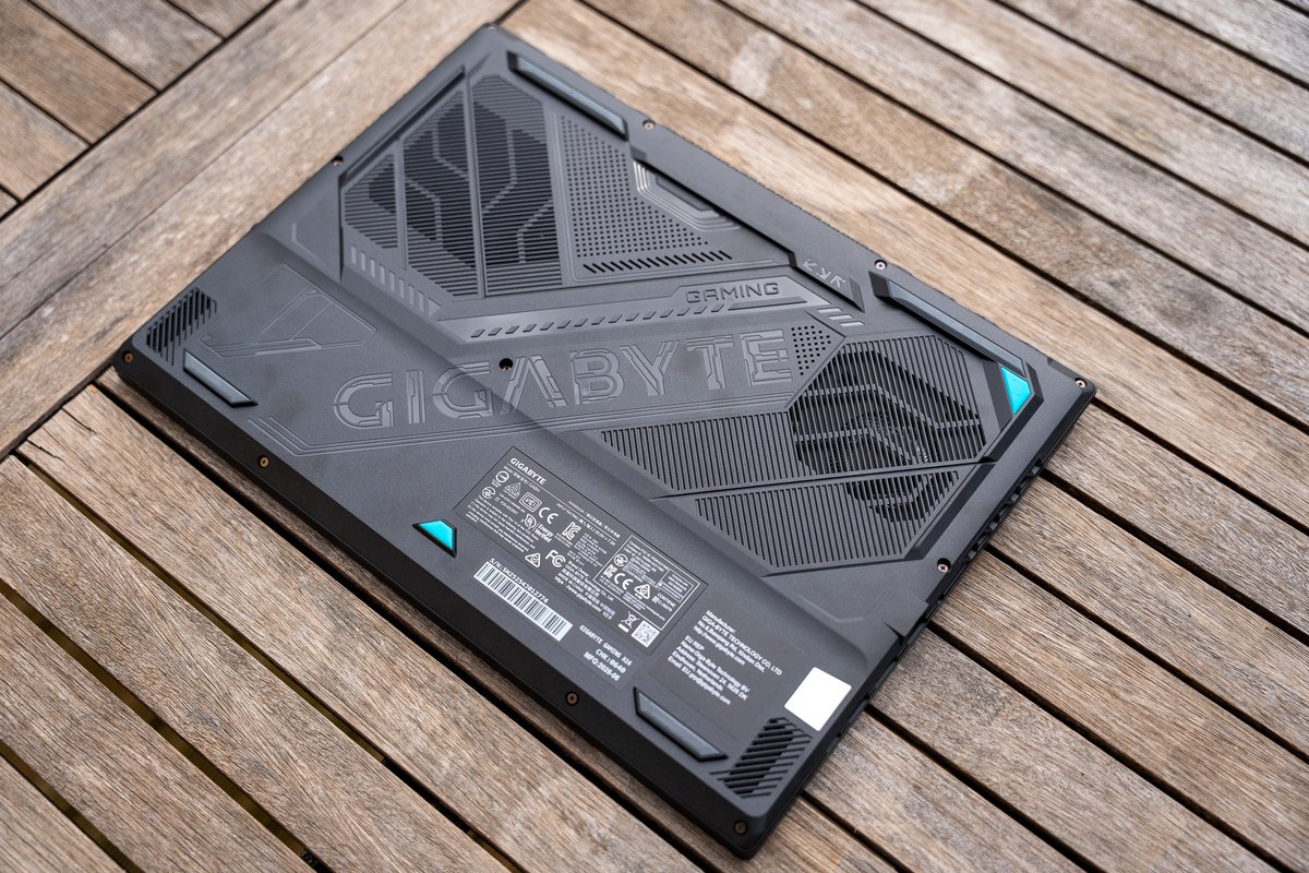 Gigabyte Gaming 16 (2025)