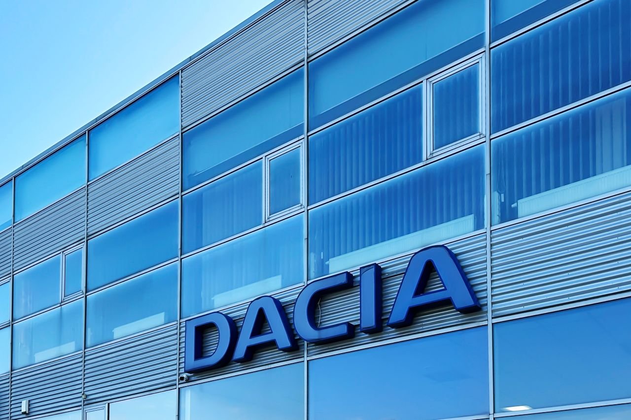 Pourquoi ce camping-car Dacia Sandman ne sortira jamais des lignes de production de l'usine - ©Vytautas Kielaitis / Shutterstock