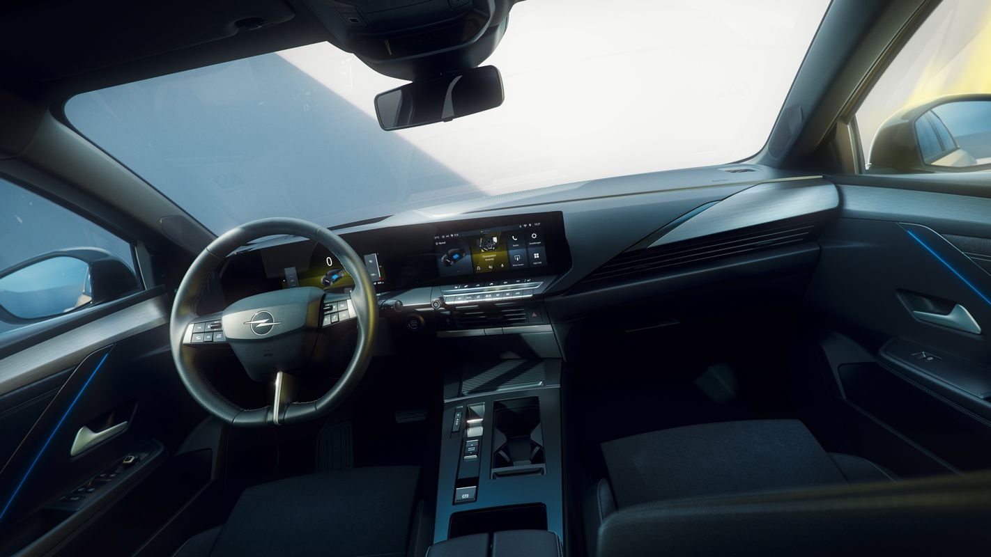 À bord de la nouvelle Opel Astra. ©Opel