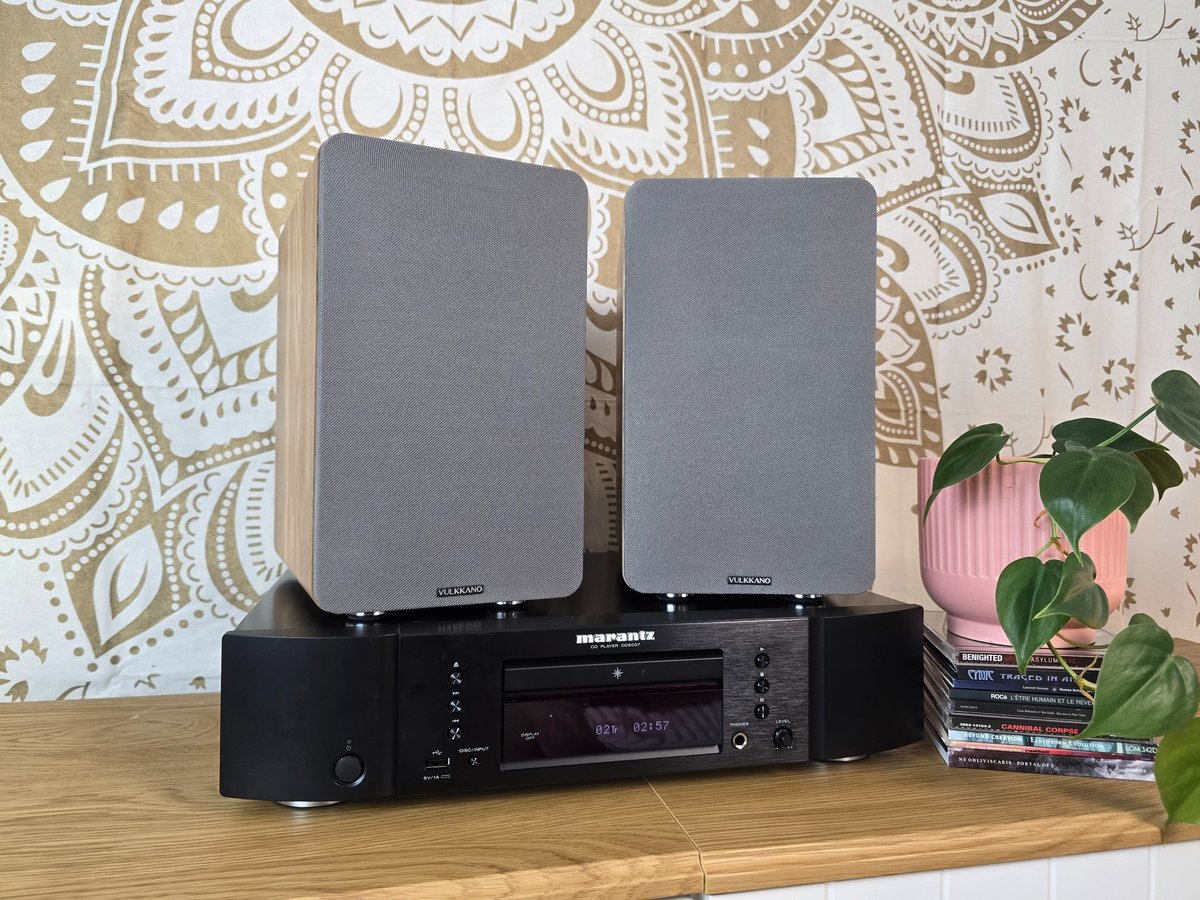 Une platine Marantz CD 6007 a accompagné le test de ces enceintes. © Matthieu Legouge